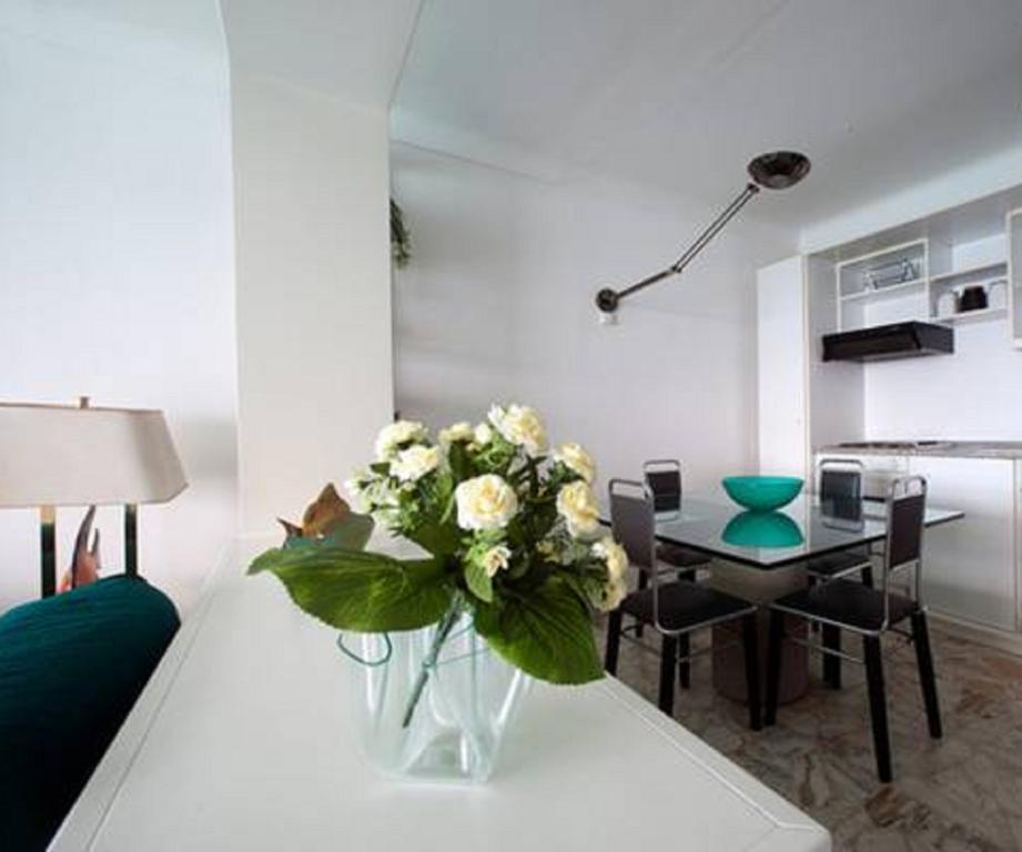 Flat Rossi Apartment Menton Room photo